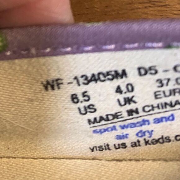 Keds gently worn slip ons.  Inv 5234 - Picture 4 of 4